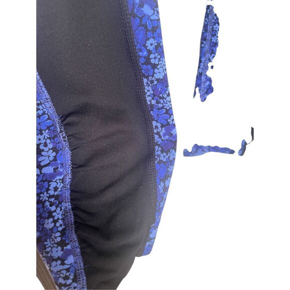Athleta Cropped Leggings purple/ Black Floral M Yoga Sports Gym Running - Picture 3 of 11